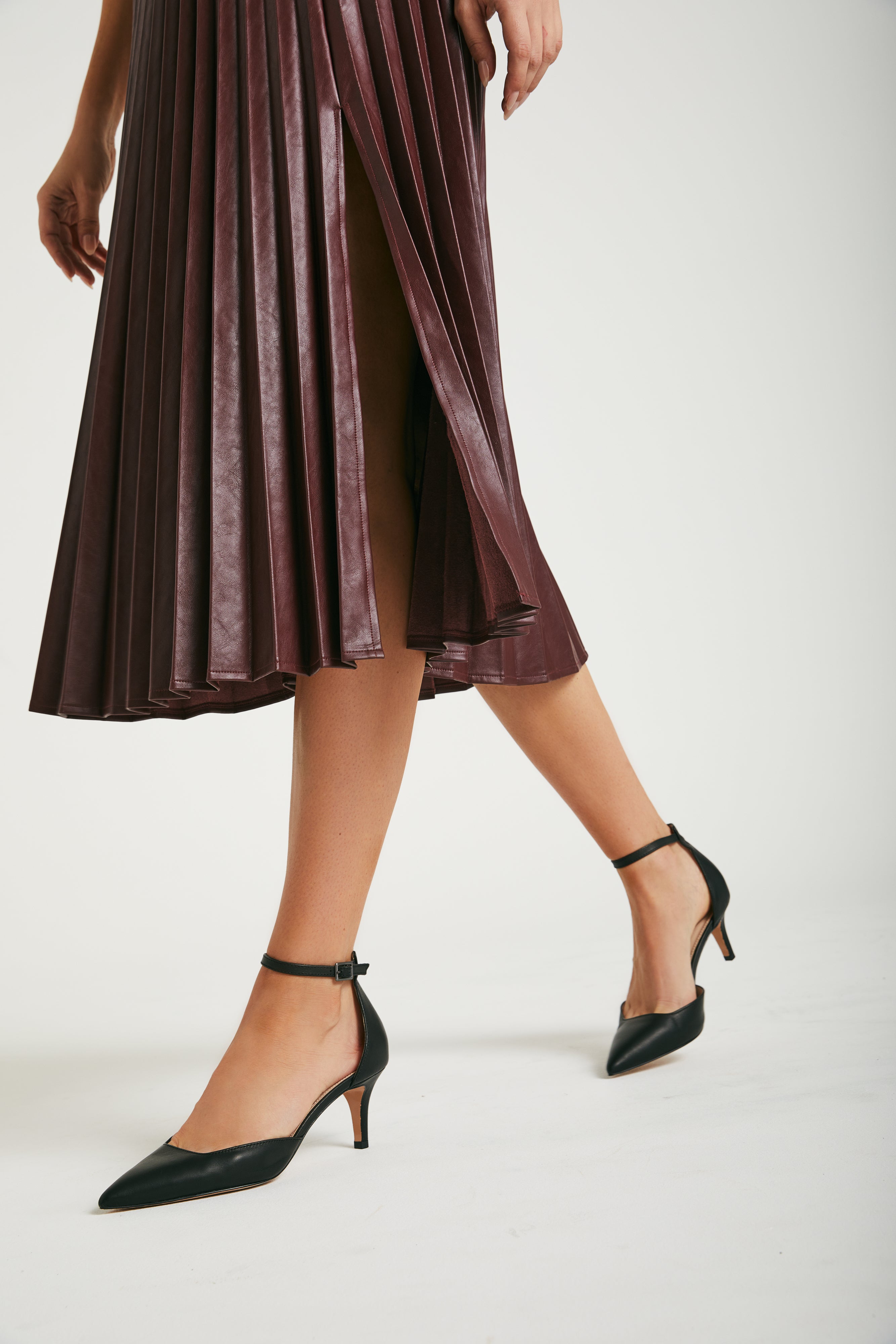 Pelle Moda - Kendal Low Heel - Black – Pellemoda.us