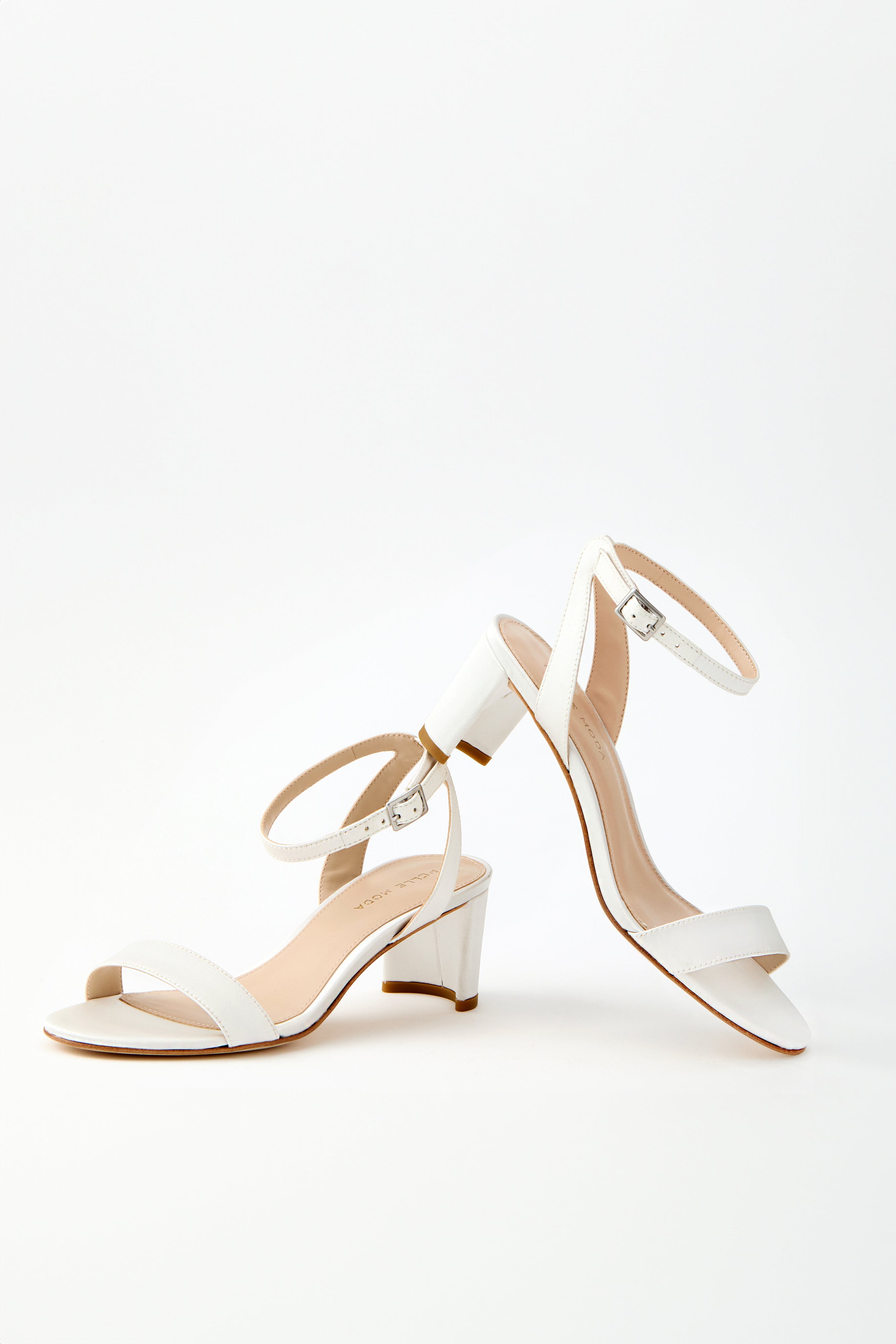 Moira 2 Low Heel - White