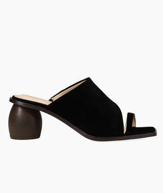 Pelle Moda - Lahni Slide - Black low round heel